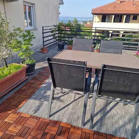 Rosemary Apartment