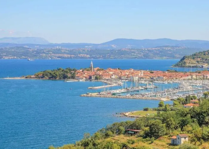 アパート Rosemary イゾラ